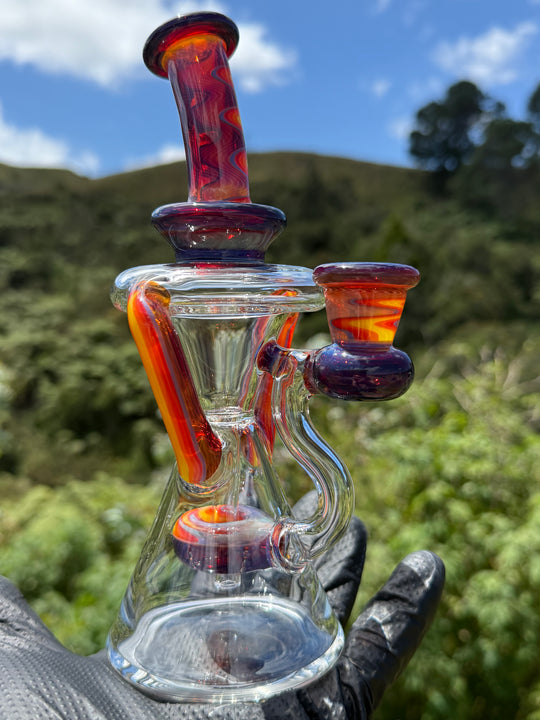 Uzzi Glass Wigwag Donut Recycler - Amber Purple/Amber Purple To Fire