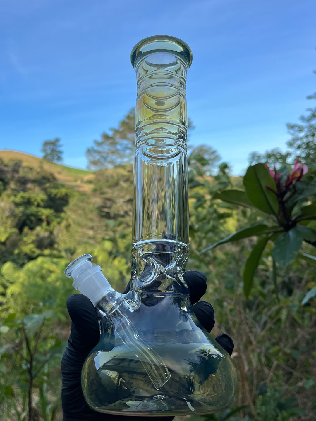 The Glass Bandit Beaker With Stem - Silver Fumed