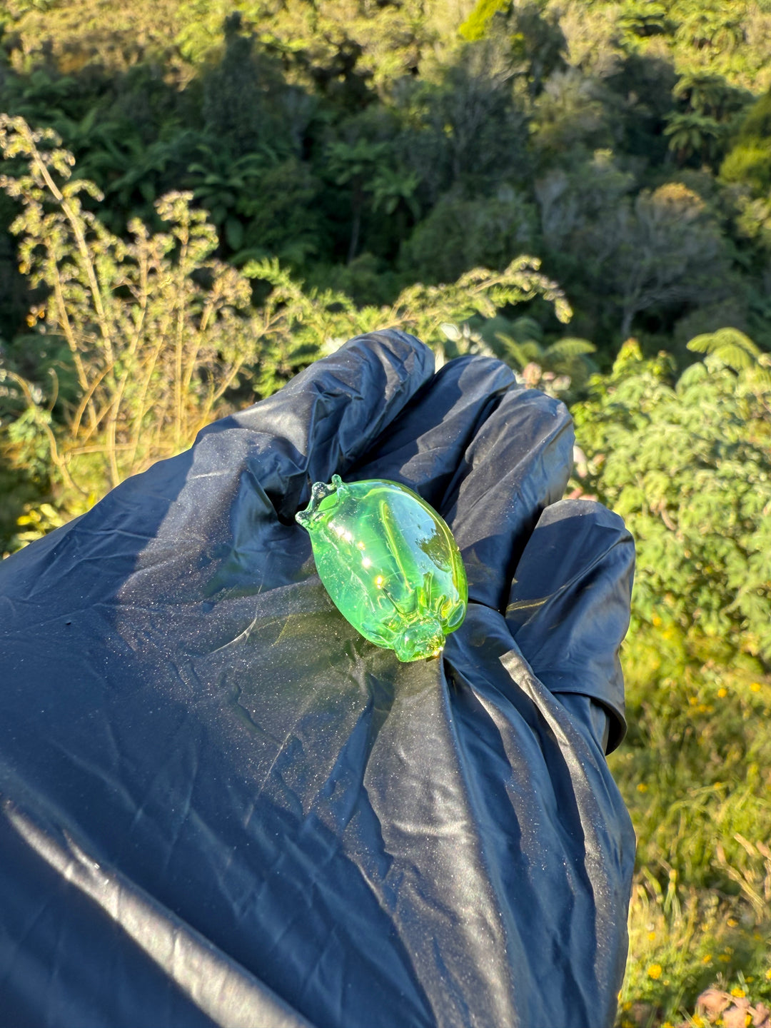 Wyrdglass Popped Balloon Pendant - Egyptian Green