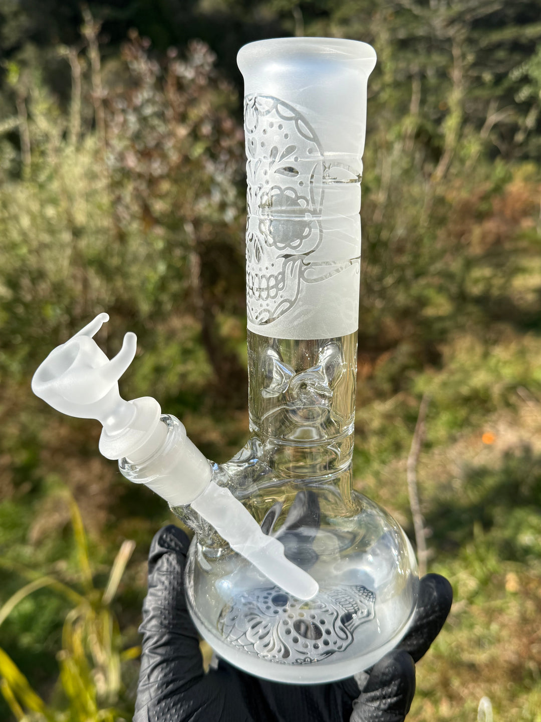 The Glass Bandit Beaker With Stem - Clear/Blasted/Gold Fumed