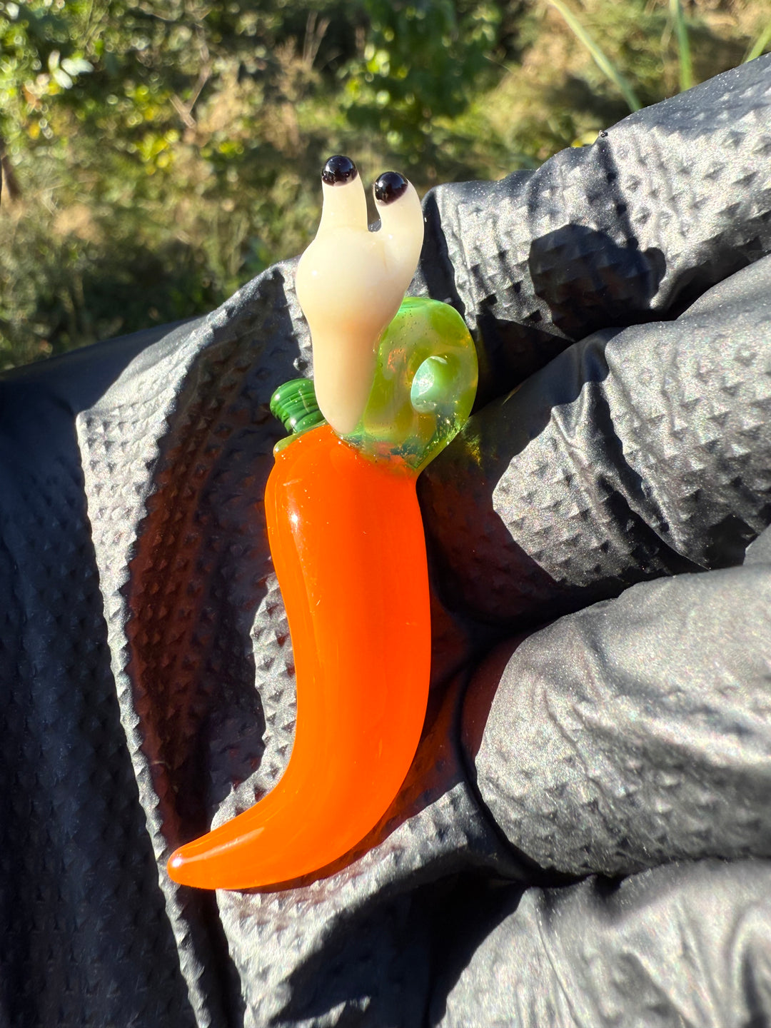 Waffle Glass Pendant - Snail On Chilli