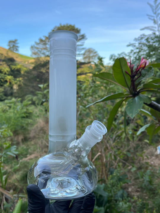 The Glass Bandit Beaker With Stem - Clear/Blasted/Gold Fumed