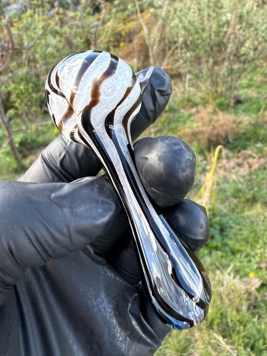 The Glass Bandit Spoon - White Frit/Black