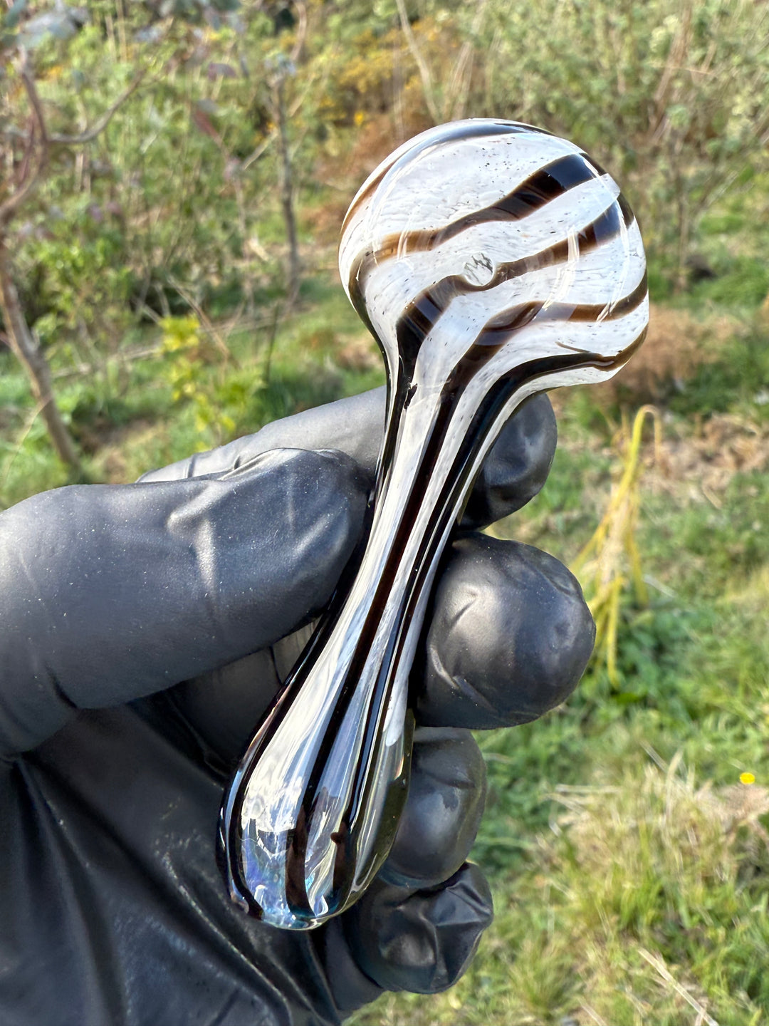 The Glass Bandit Spoon - White Frit/Black