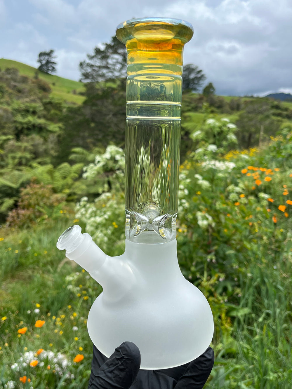 The Glass Bandit Beaker With Stem - Silver Fumed/Blasted