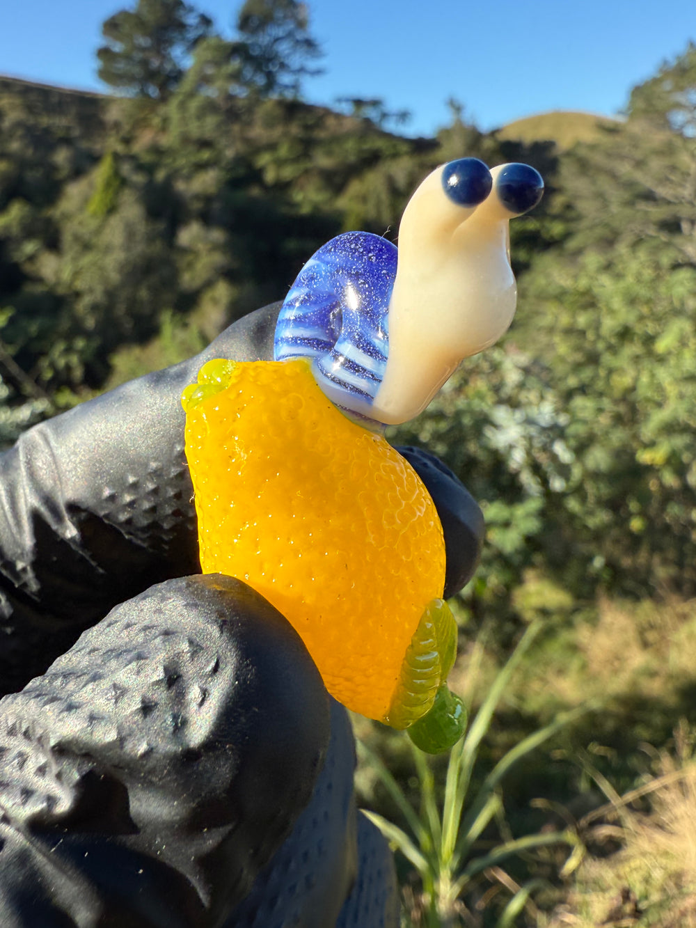 Waffle Glass Pendant - Snail On Lemon