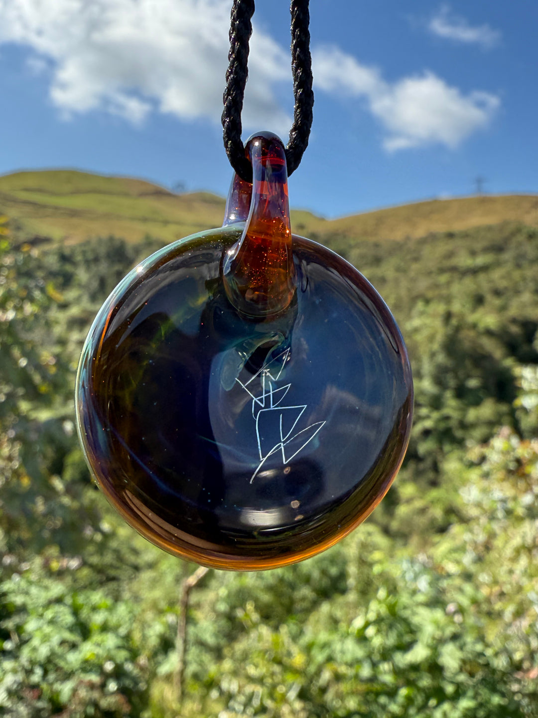 Beerglass Chaos Medallion Pendant - Lokis Lipstick/Multicoloured #1