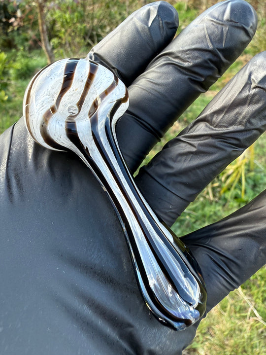 The Glass Bandit Spoon - White Frit/Black