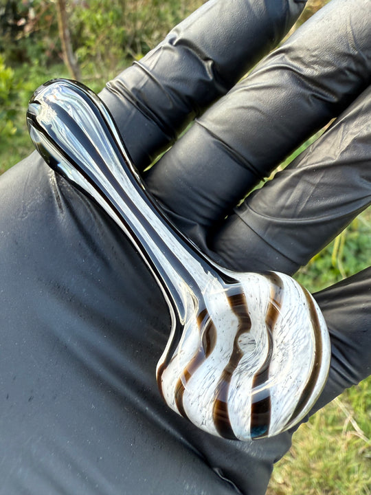 The Glass Bandit Spoon - White Frit/Black