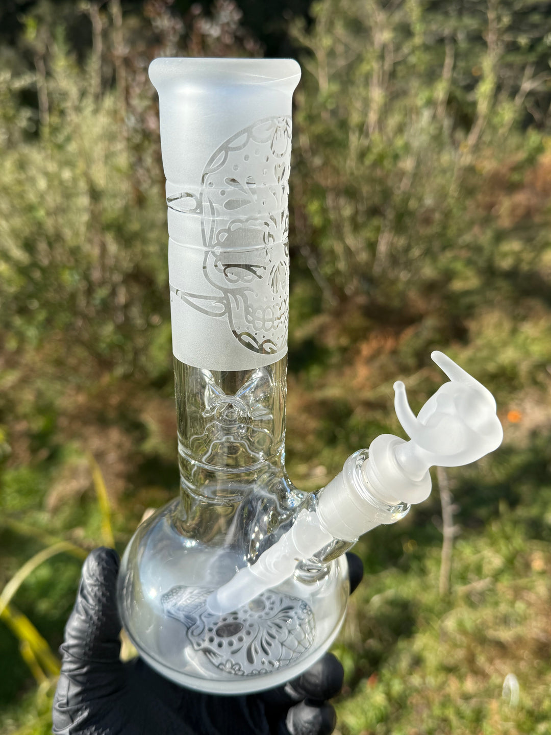 The Glass Bandit Beaker With Stem - Clear/Blasted/Gold Fumed