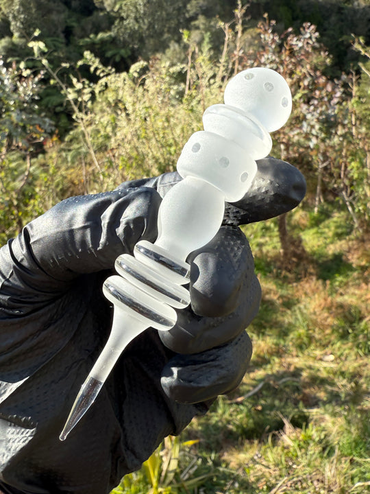 The Glass Bandit Beaker With Stem - Clear/Blasted/Gold Fumed