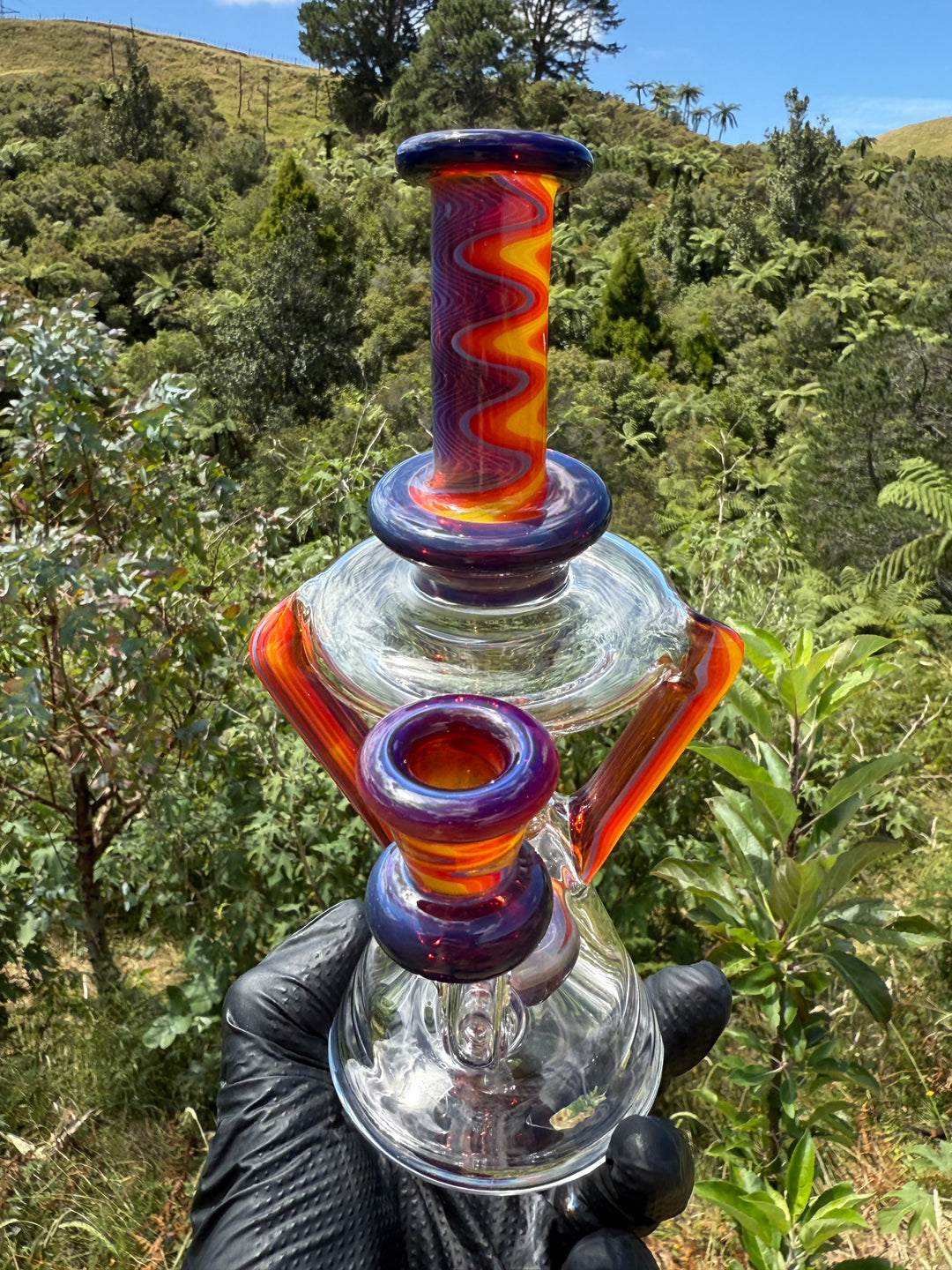 Uzzi Glass Wigwag Donut Recycler - Amber Purple/Amber Purple To Fire