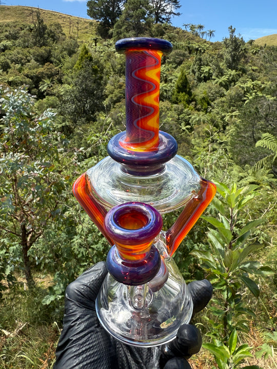 Uzzi Glass Wigwag Donut Recycler - Amber Purple/Amber Purple To Fire