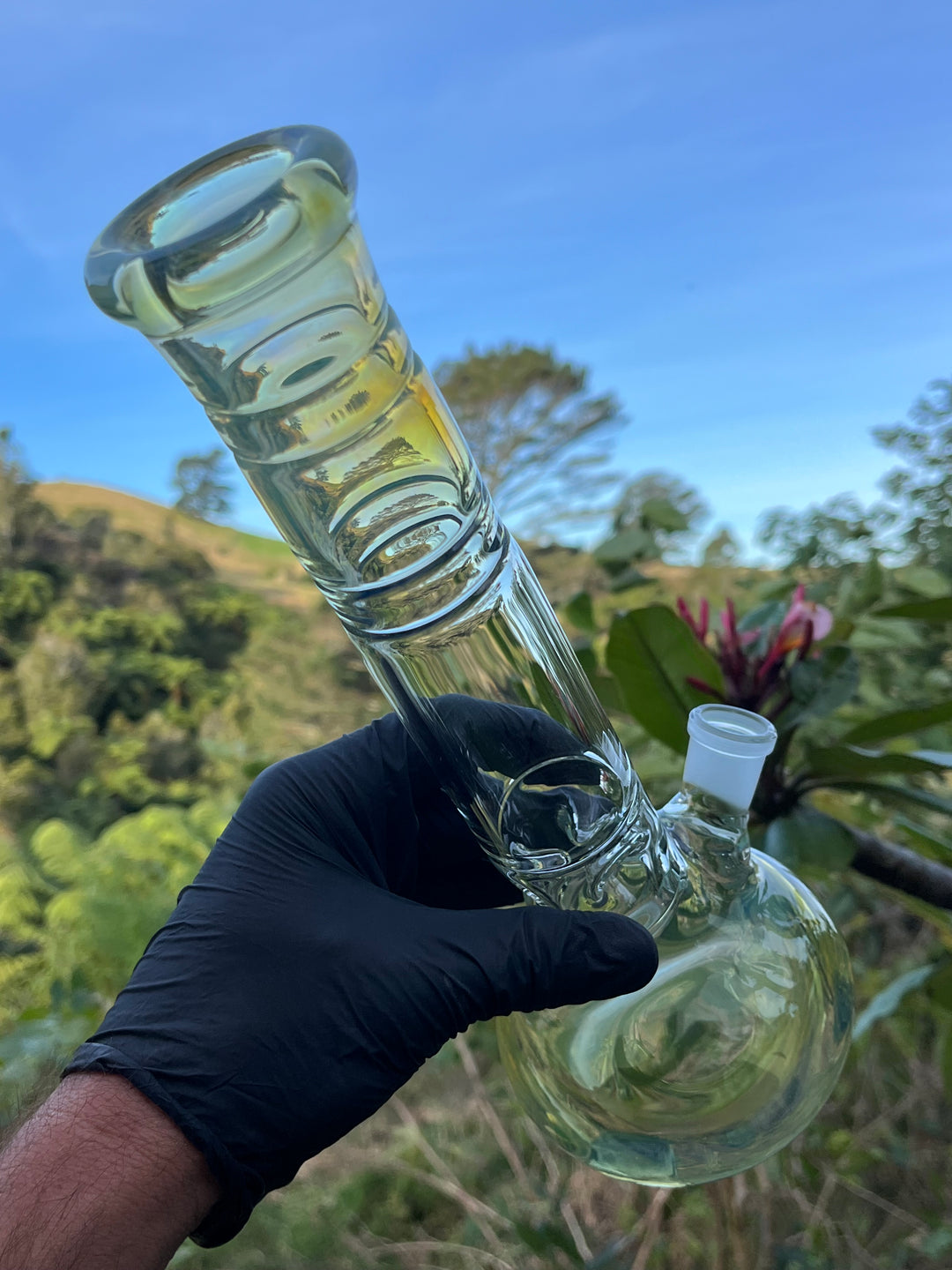 The Glass Bandit Beaker With Stem - Silver Fumed