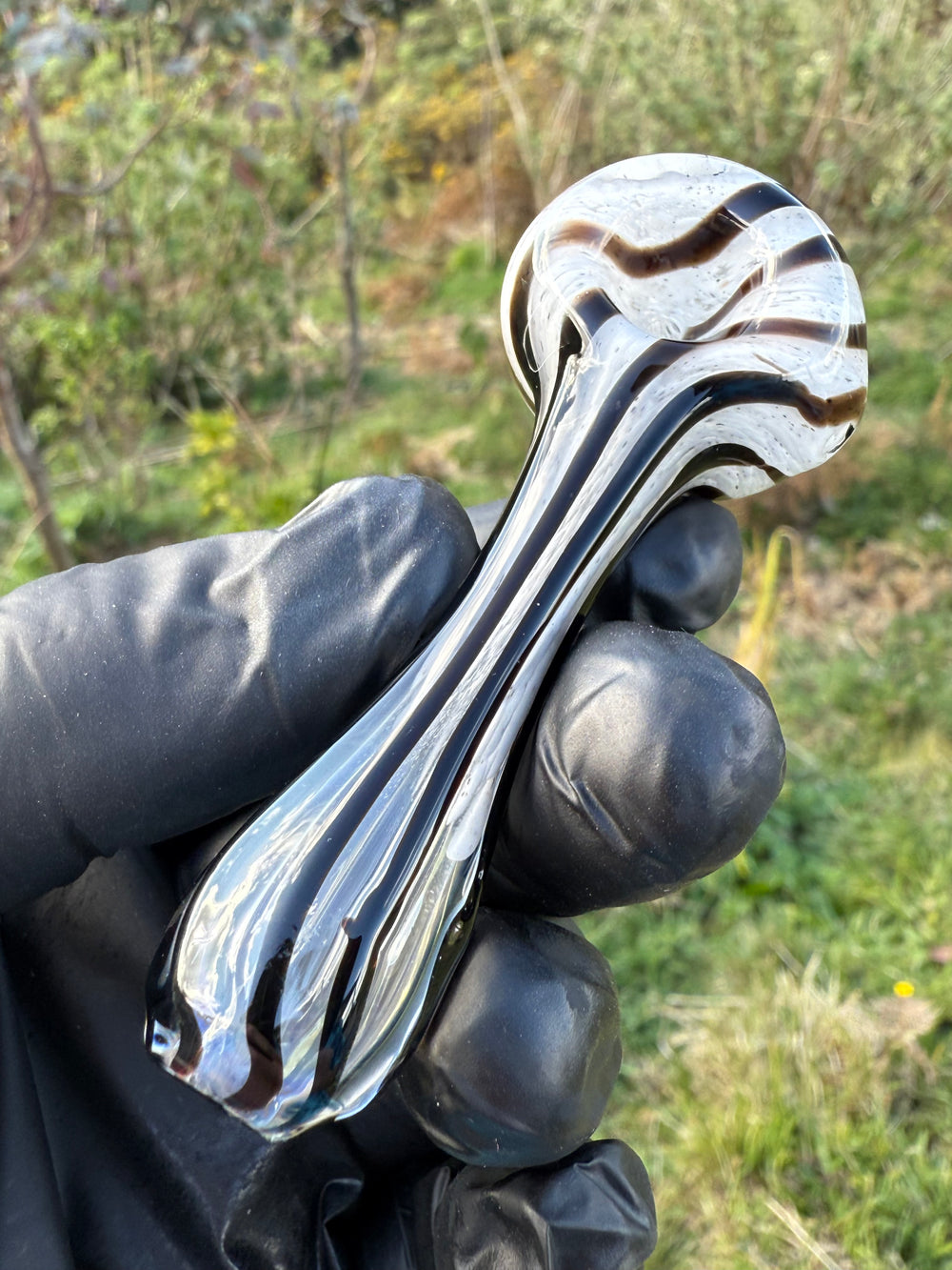 The Glass Bandit Spoon - White Frit/Black