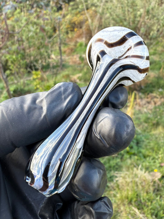 The Glass Bandit Spoon - White Frit/Black