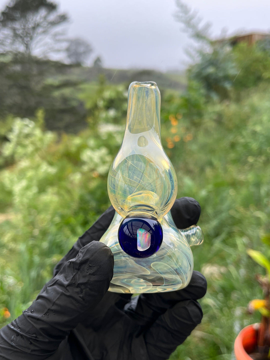 Jargo Glass Teapot Pipe - Fine Silver Fumed/RGB Opal/NS Cobolt