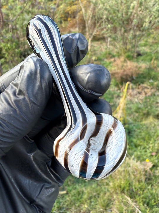 The Glass Bandit Spoon - White Frit/Black
