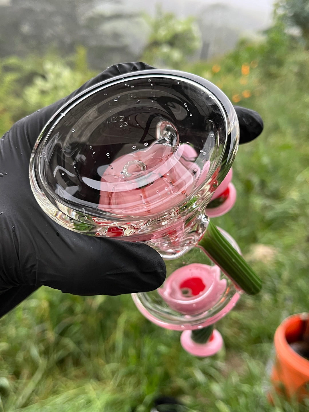 Uzzi Glass Wigwag Donut Recycler - Blush/Watermelon