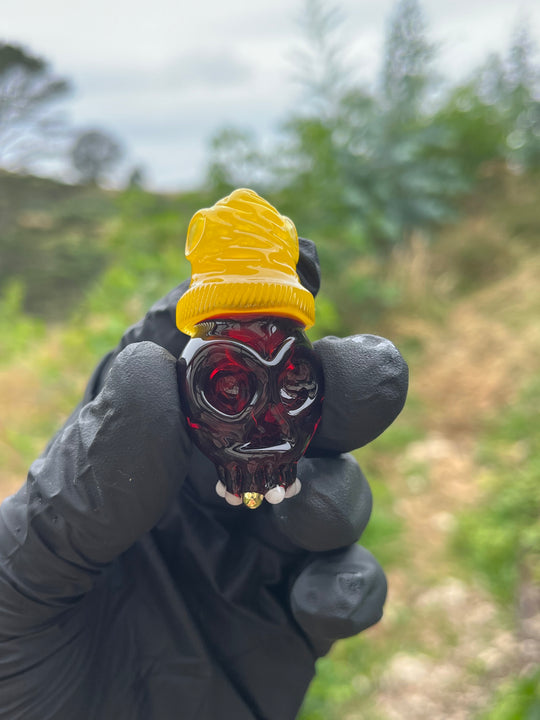 Wyrdglass Skull Beanie Pendant Gold Tooth - Pomegranate/Pineapple Juice